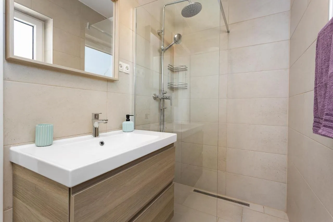 Villa Angie With Heated Pool Vodnjan