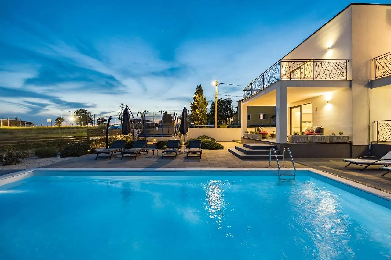 Villa Angie With Heated Pool Vodnjan 0*,  Croatia