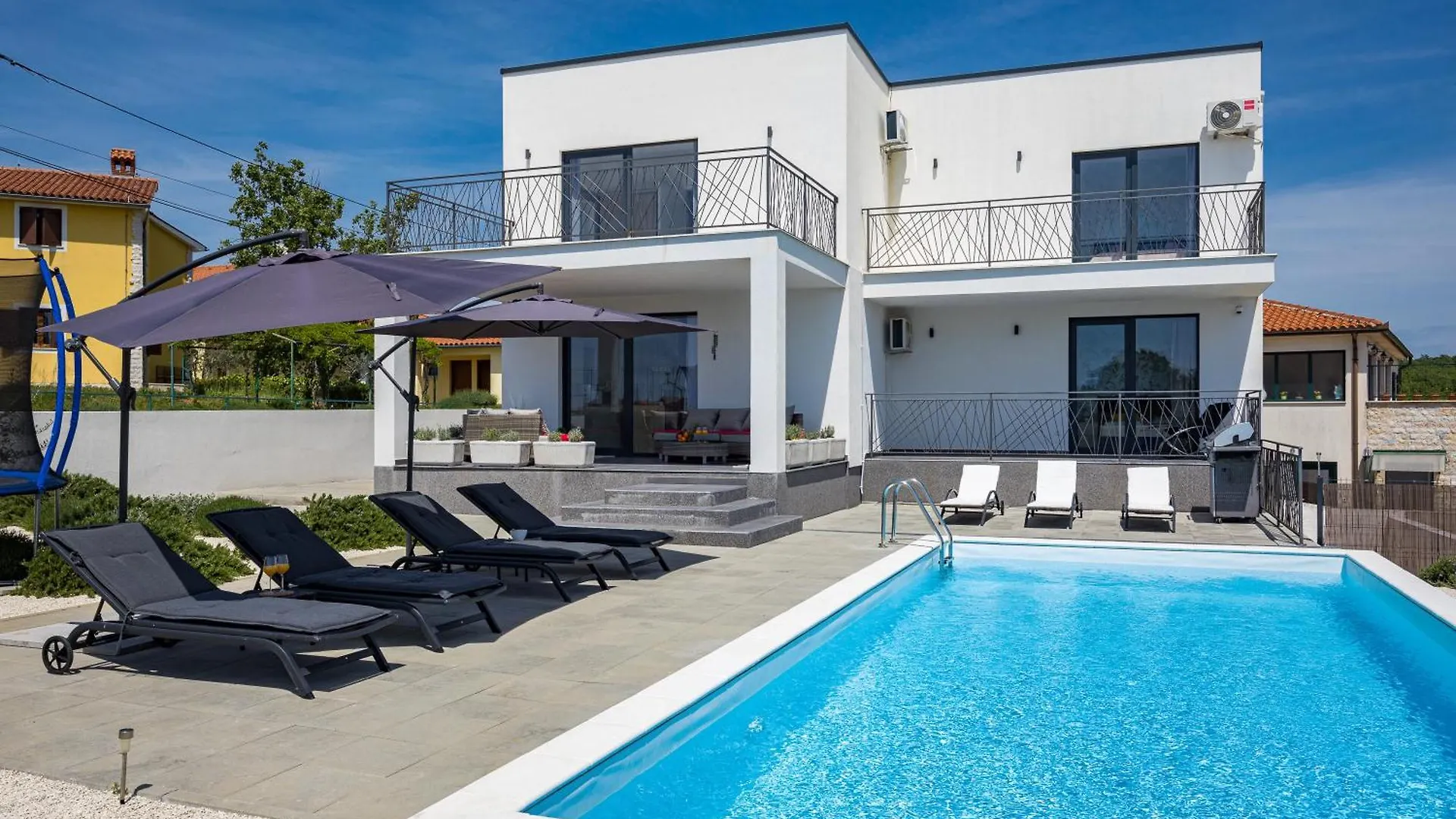 Villa Angie With Heated Pool Vodnjan