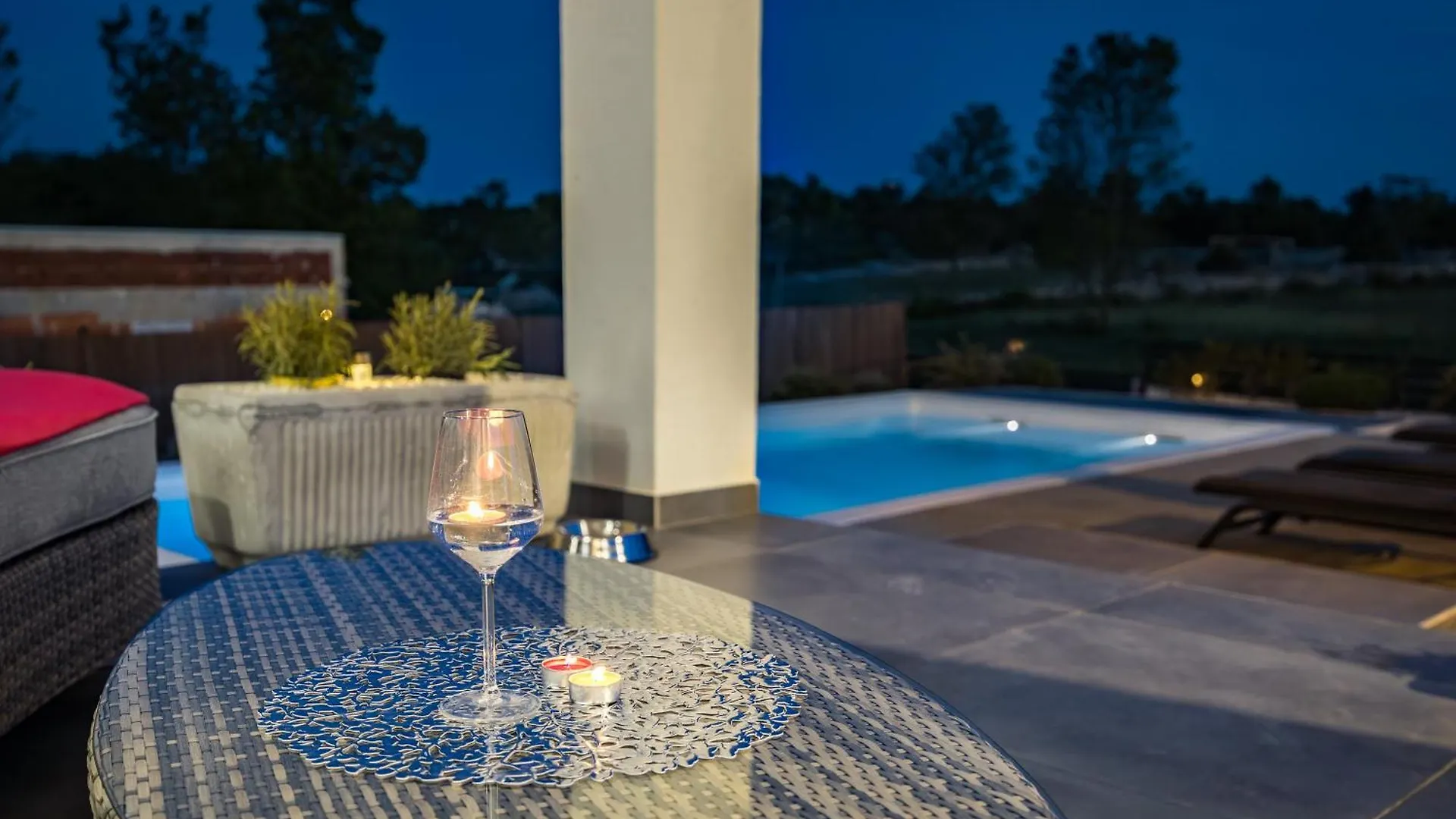 Villa Angie With Heated Pool Vodnjan Croatia
