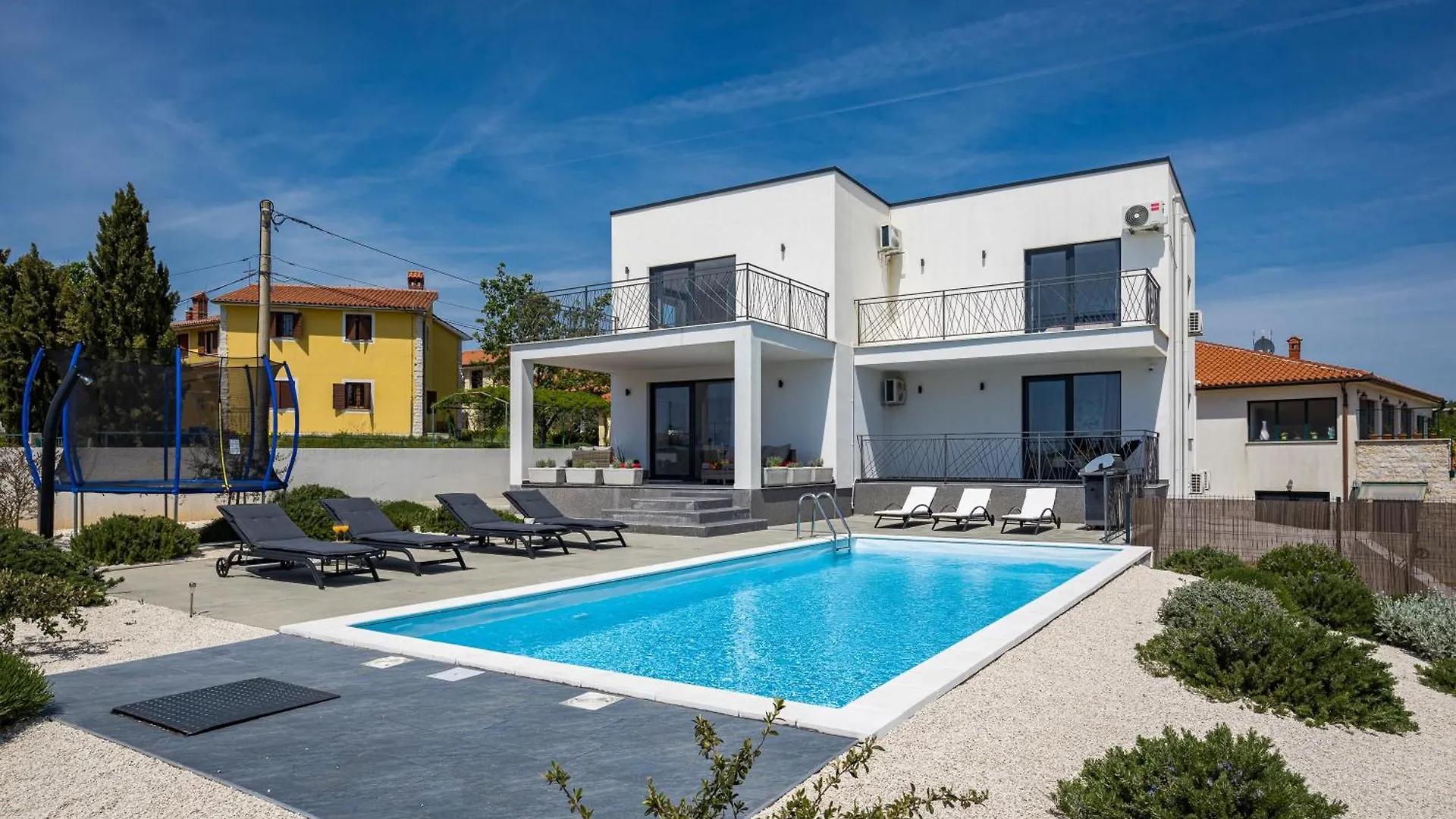Villa Angie With Heated Pool Vodnjan