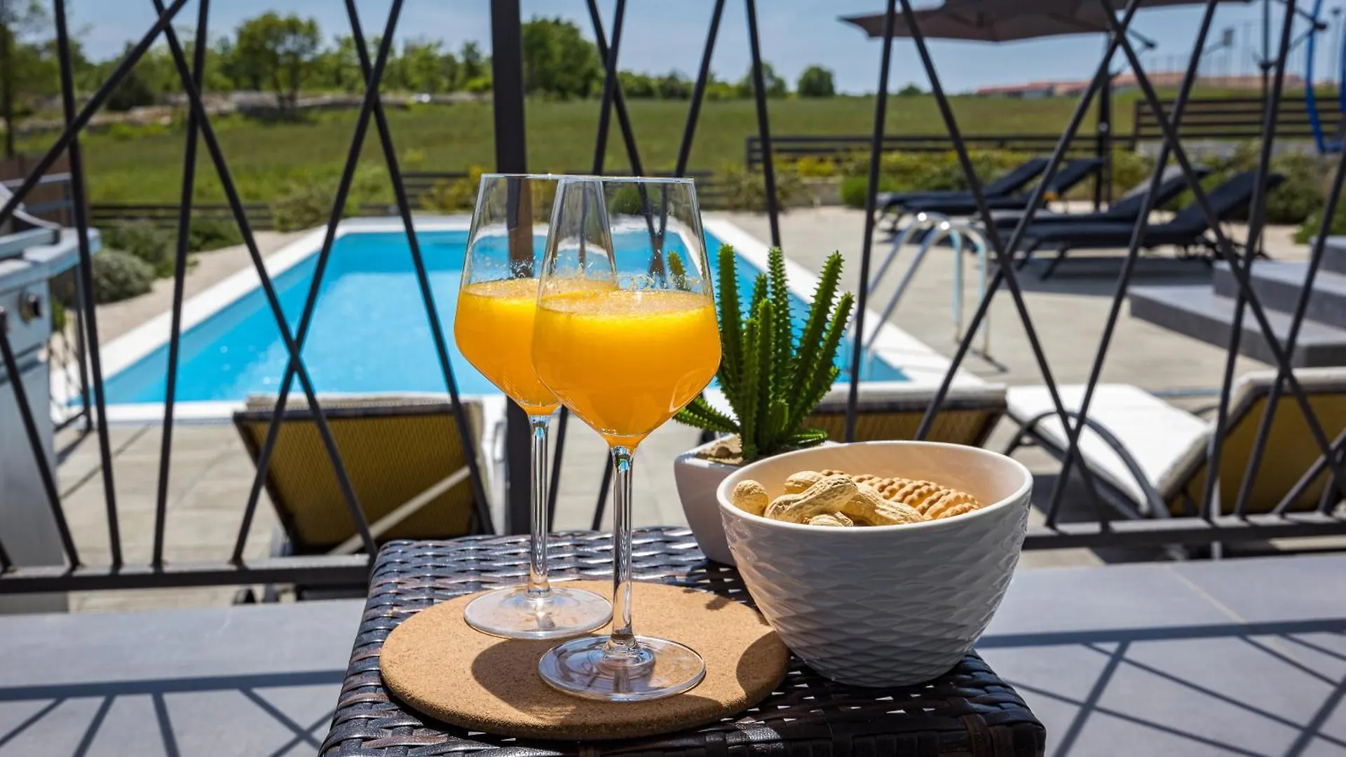 Villa Angie With Heated Pool Vodnjan Croatia