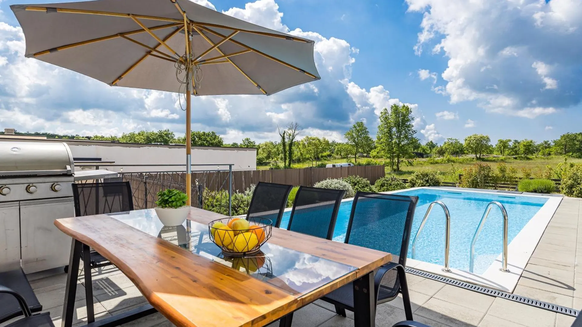 Villa Angie With Heated Pool Vodnjan