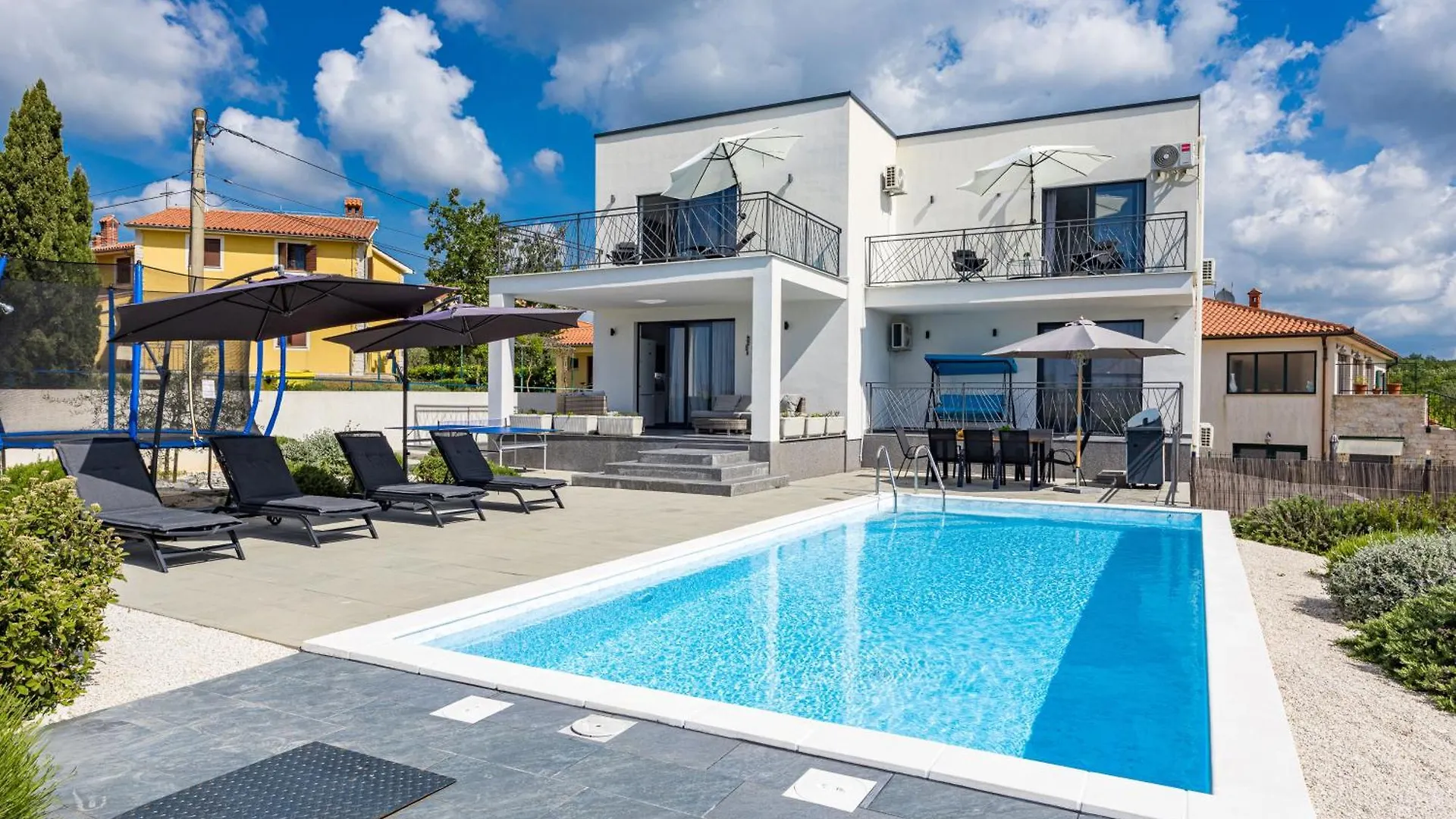 Villa Angie With Heated Pool Vodnjan